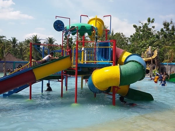 Pembuatan Ember Tumpah & Waterboom Termurah di Indonesia