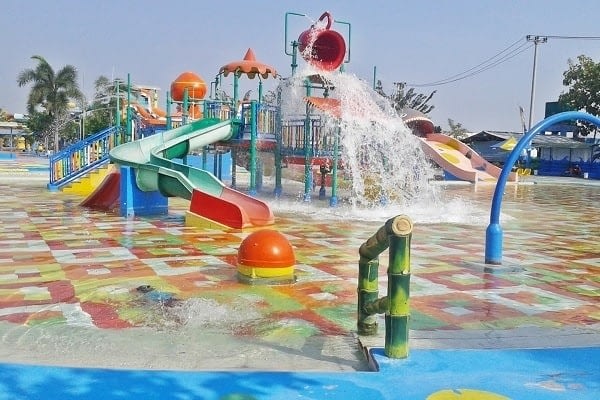 Jasa Pembuatan Ember Tumpah Waterpark Termurah di Indonesia